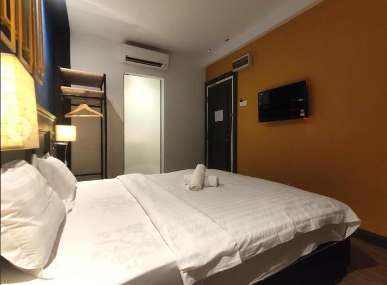 Sovotel Boutique Hotel Usj 9