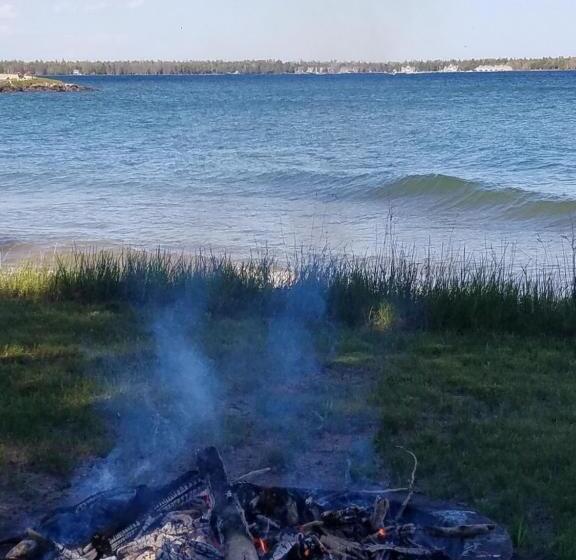 Square Rigger Harbor Motel