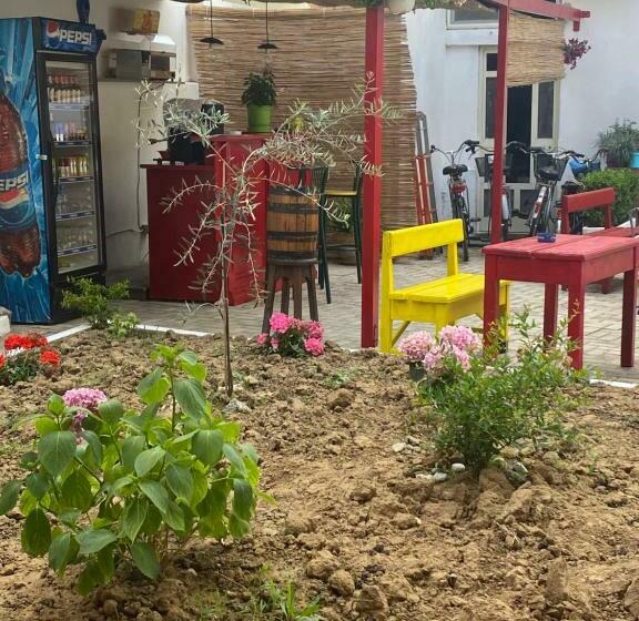 تختخواب و صبحانه Durres Vila 53
