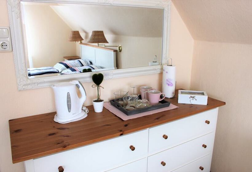 تختخواب و صبحانه Ferienzimmer Täubchen