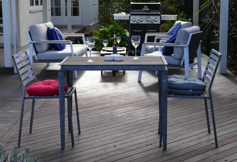 تختخواب و صبحانه Number41 Bed + Breakfast