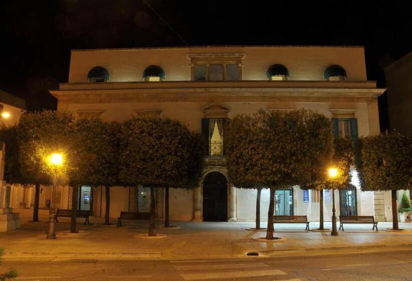 تختخواب و صبحانه Palazzo Agrusti   Residenza D Epoca