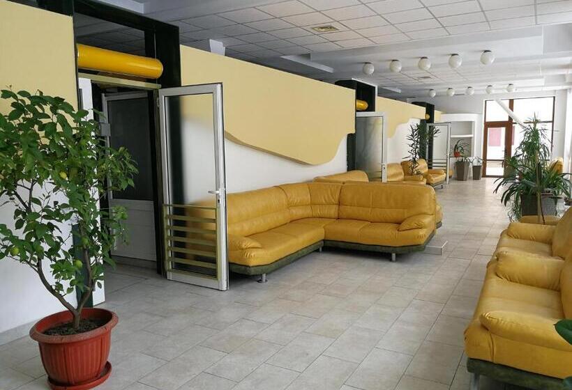 هتل Complex Balnear Cerbul