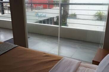 هتل Destino Beach Club Dive Resort And
