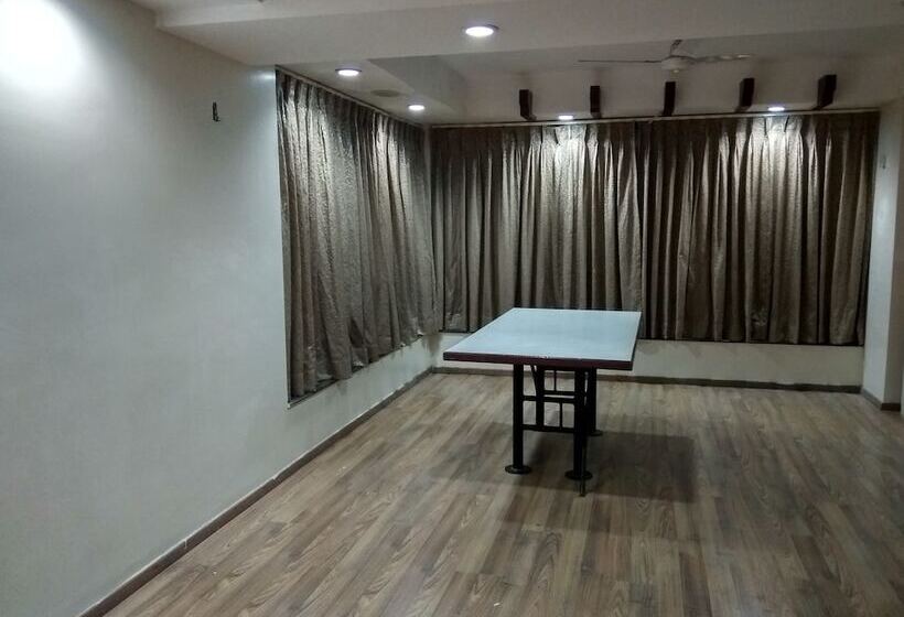 호텔 Jk Rooms 122 Shaheen Lodging & Boarding