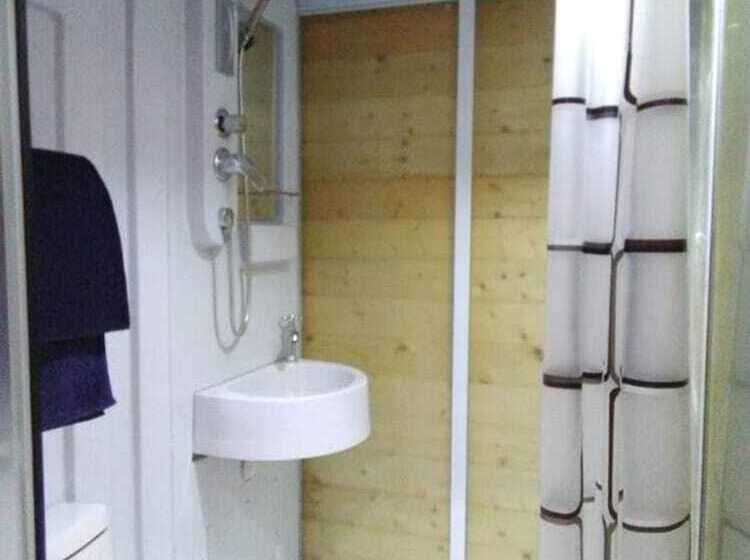 Отель Les Beach Chalets