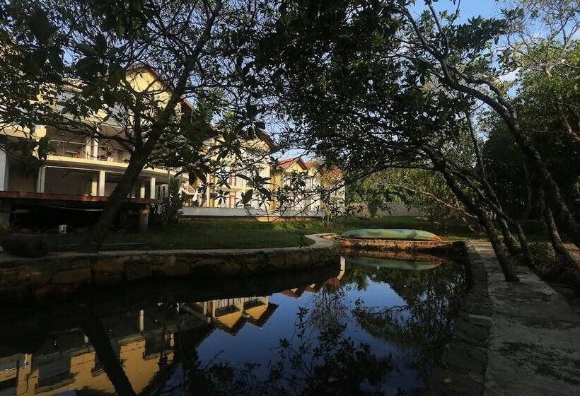 Отель Moi Koggala By Dbi   Free Drop Off To The Beach