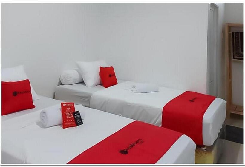 هتل Reddoorz Syariah Near Rsud Zainoel Abidin Banda Aceh