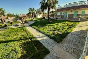 پانسیون Auberge Essanya