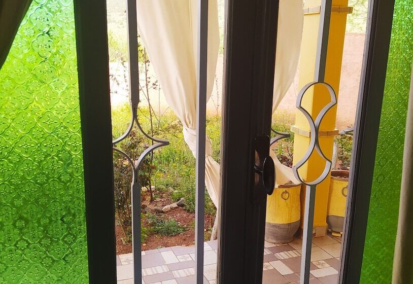 ペンション Auberge Le Petit Jardin