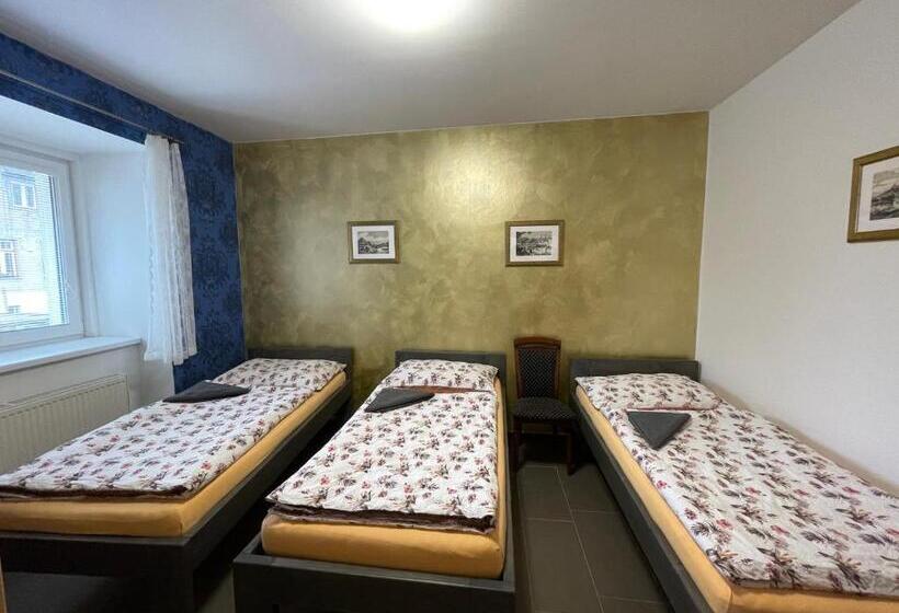 پانسیون četnická Stanice Hluboká