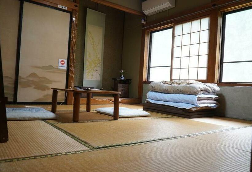 بنسيون Minsyuku Koshiyama