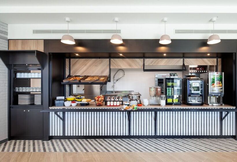 B&b Hotel Paris Porte De Bagnolet