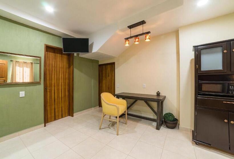 هتل Casa Santa Fe, Guanajuato