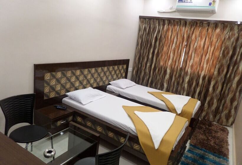 בית מלון כפרי Gandharv Garden