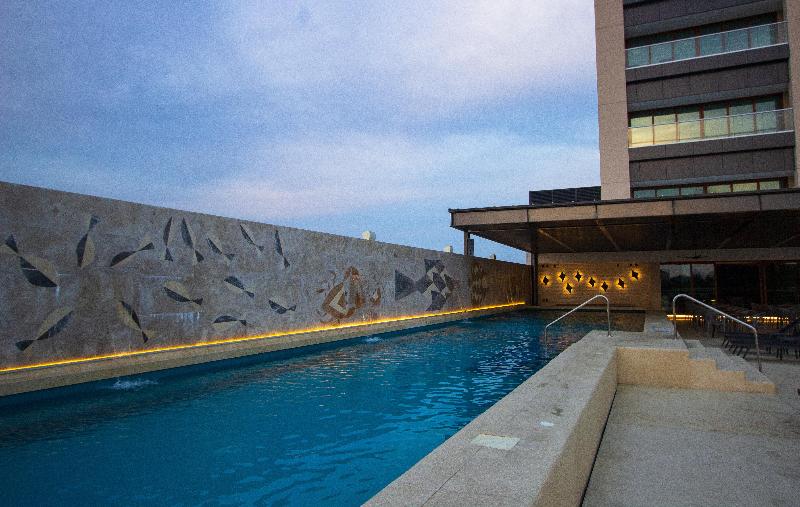 هتل Holiday Inn & Suites Puerto Vallarta Marina & Golf, An Ihg