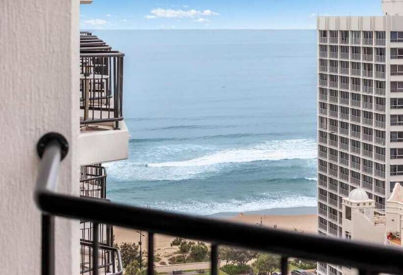 هتل Apartments On 22 View Avenue, Surfers Paradise