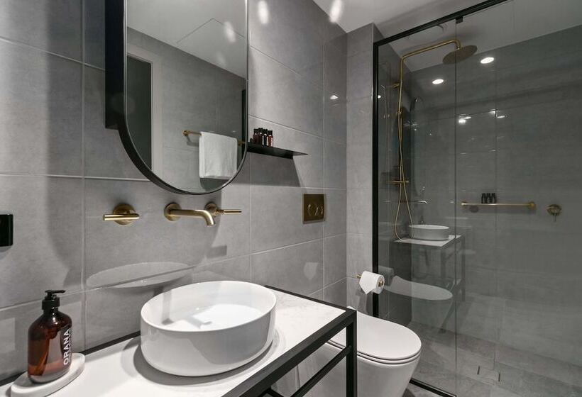 هتل Melbourne City Apartment