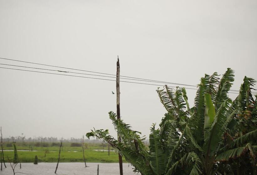 ホテル Sreekrishna Houseboats