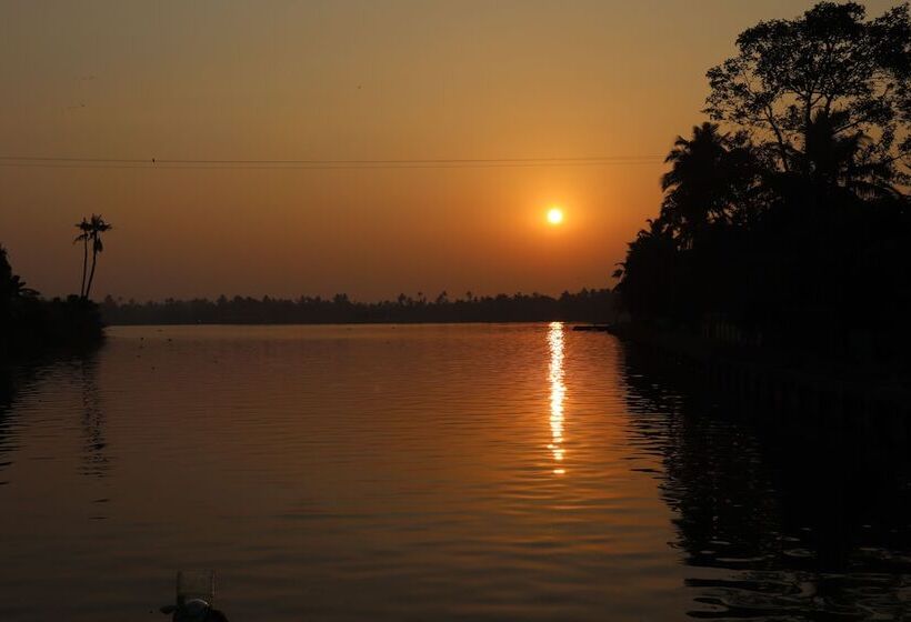 ホテル Sreekrishna Houseboats