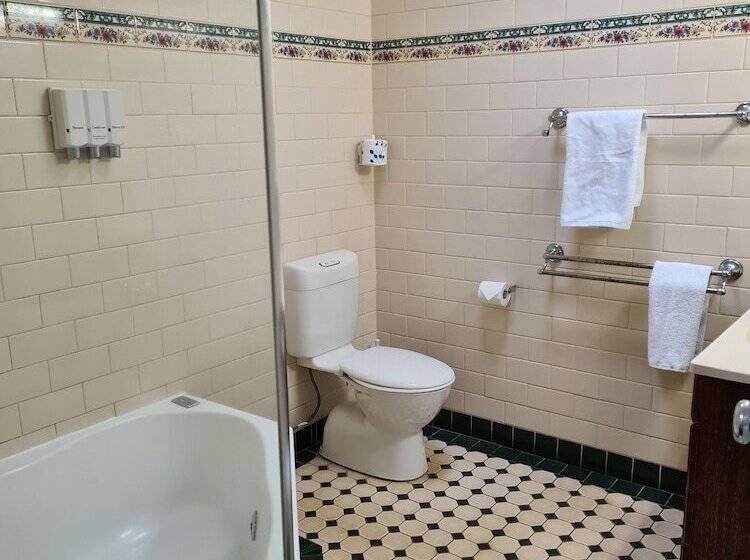 מוטל Country Gardens Motor Inn