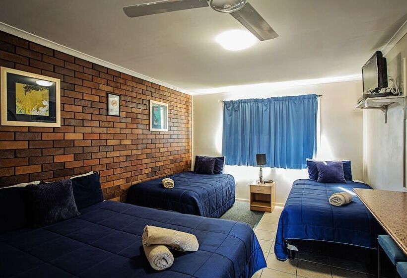모텔 The Gallery Motor Inn