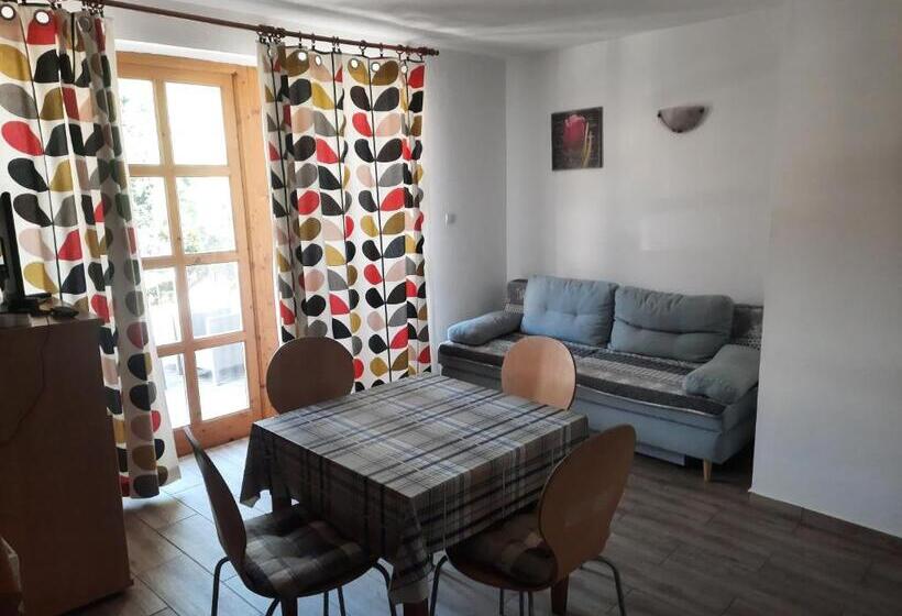 پانسیون Nosztalgia Vendégház