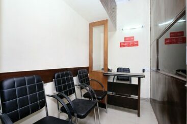 پانسیون Satyam Home Stay By Oyo Rooms
