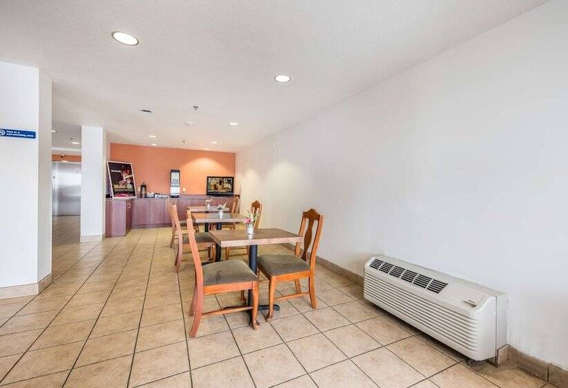 هتل Americas Best Value Inn & Suites Brunswick