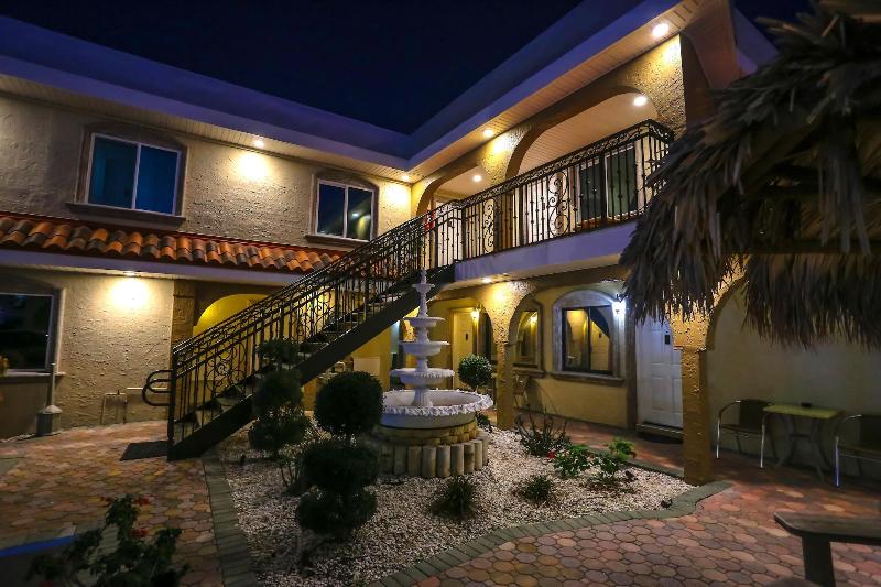 فندق Bayview Plaza Waterfront Resort