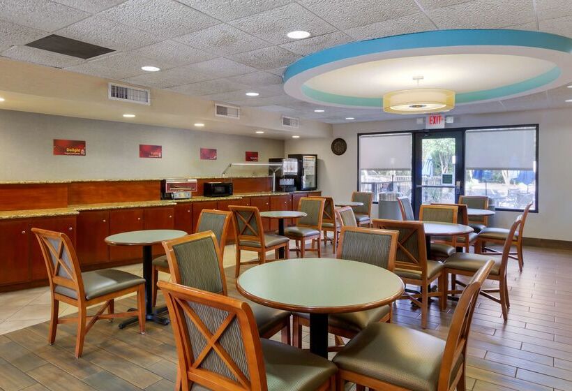 هتل Best Western Plus Wilmington/wrightsville Beach