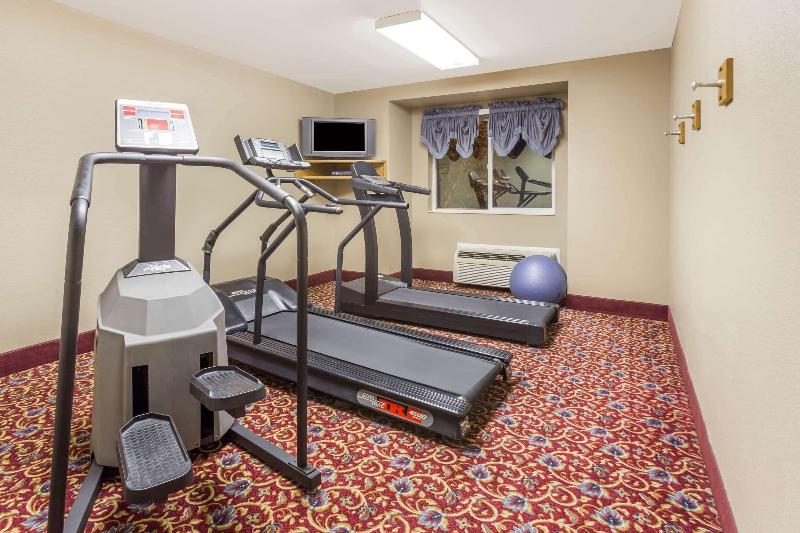 Boarders Inn & Suites By Cobblestone Hotels   Brush