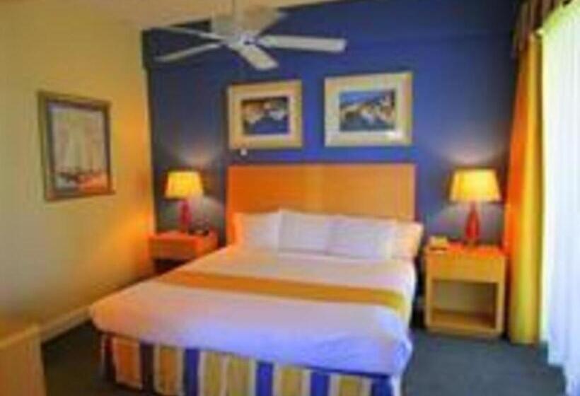 هتل Chart House Suites And Marina