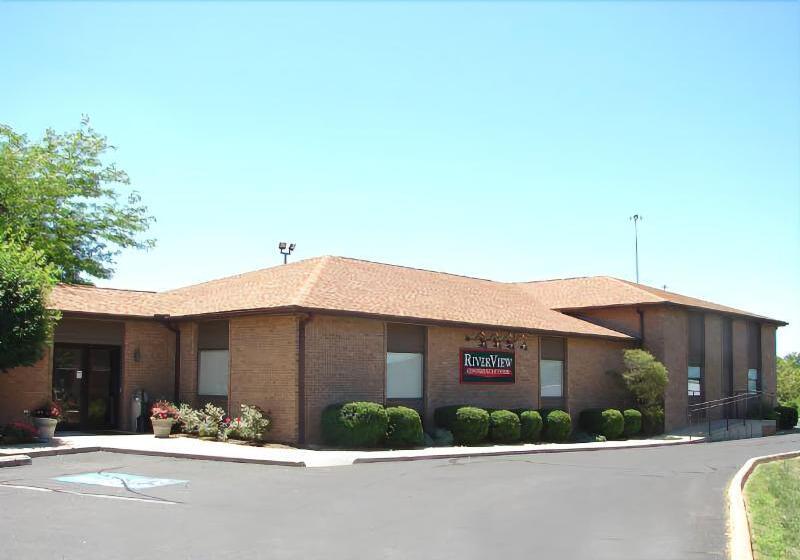 호텔 Christopher Inn And Suites