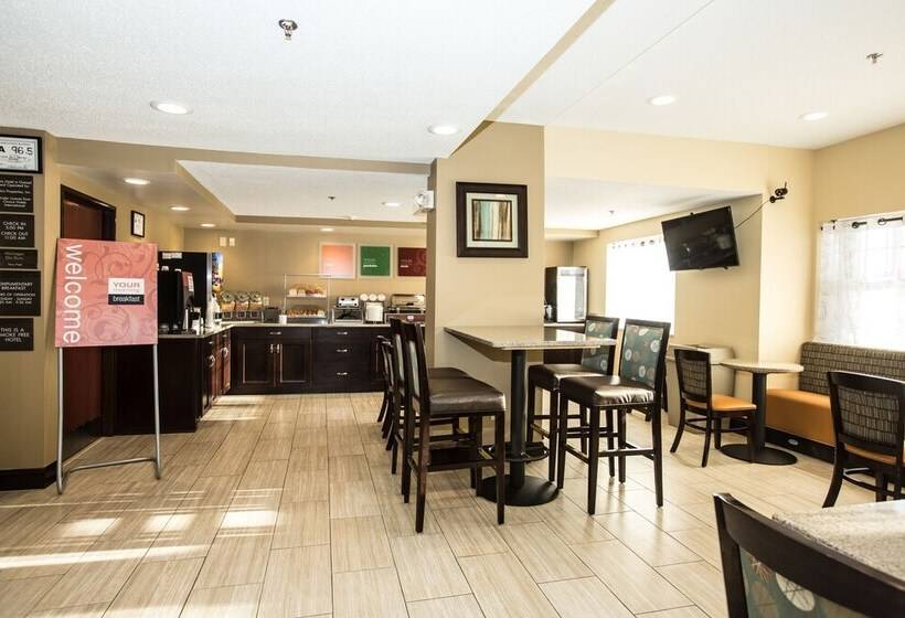 ホテル Comfort Inn Mount Airy