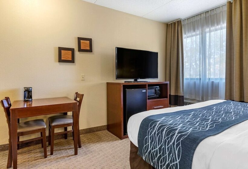 هتل Comfort Inn Warren