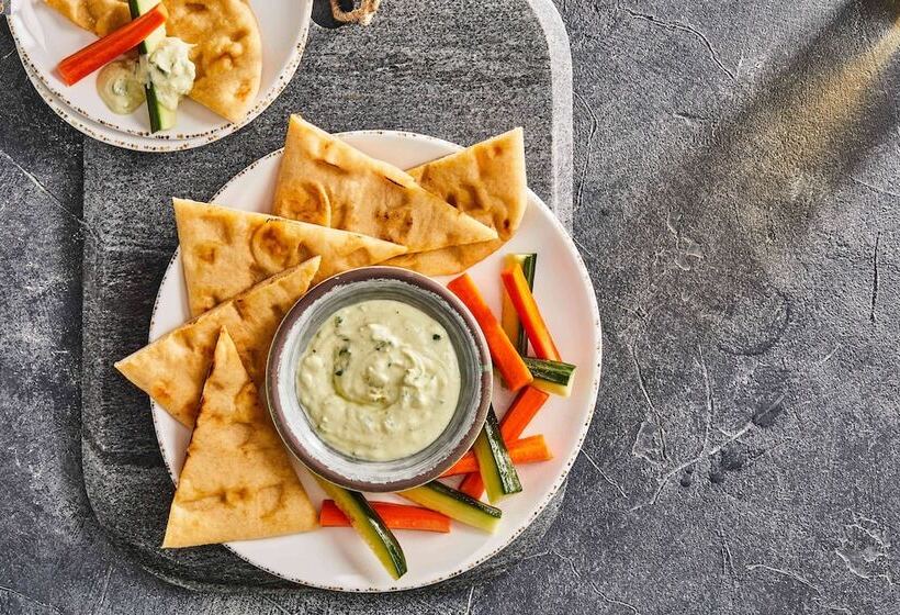 בית מלון כפרי Courtyard By Marriott Chicago At Medical District Uic