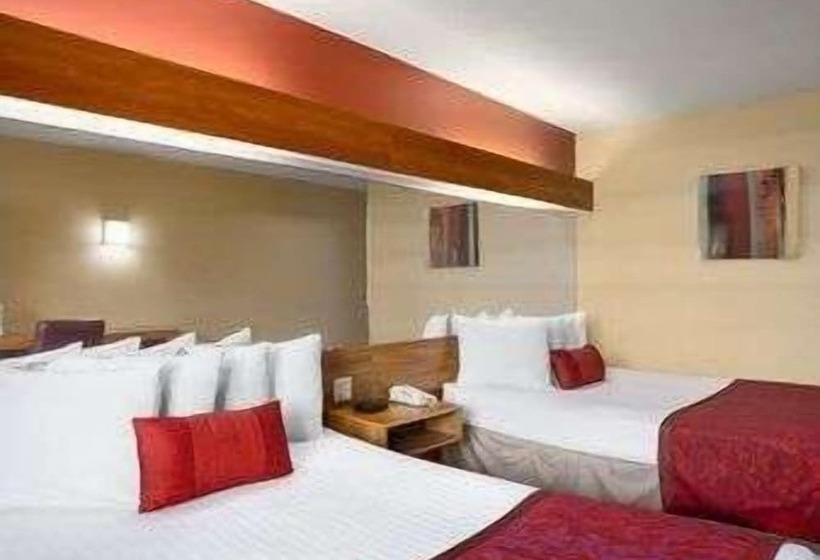 בית מלון כפרי Days Inn & Suites By Wyndham Lafayette In
