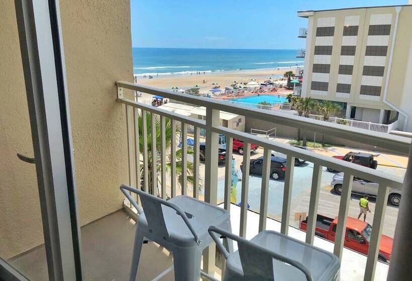 هتل Daytona Inn Studios