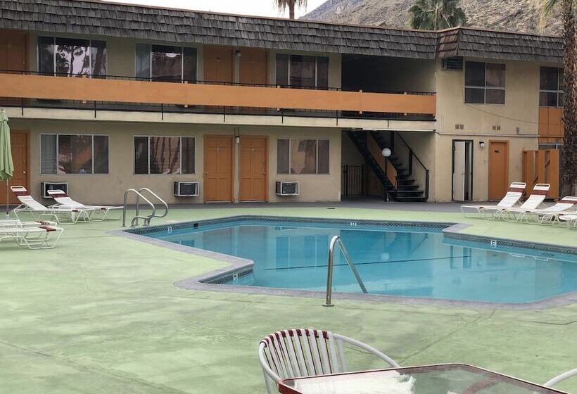 בית מלון כפרי Desert Lodge
