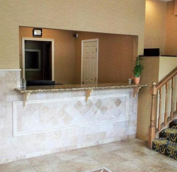 هتل Downtown Value Inn