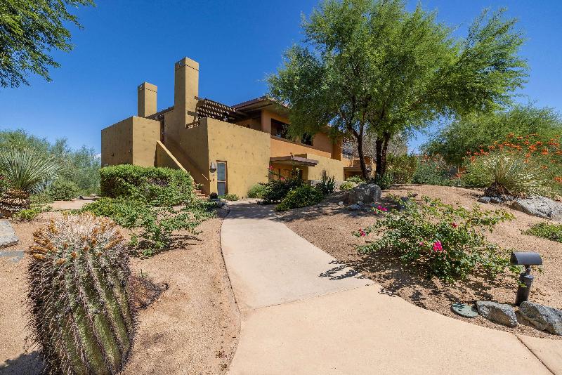 בית מלון כפרי Hilton Grand Vacations Club Palm Desert