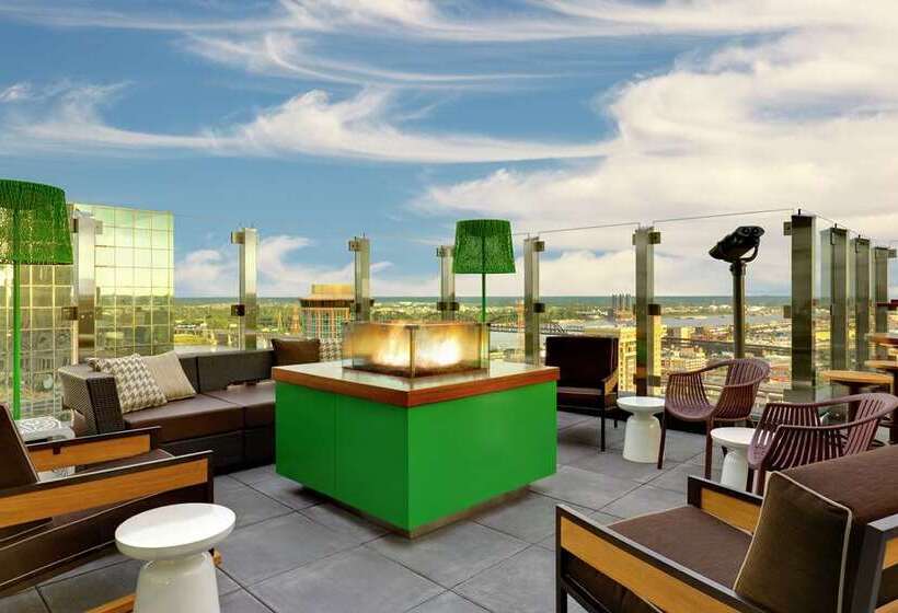 هتل Hilton St. Louis At The Ballpark