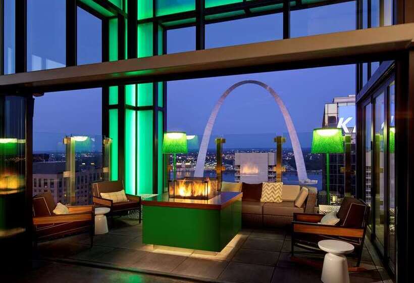 هتل Hilton St. Louis At The Ballpark