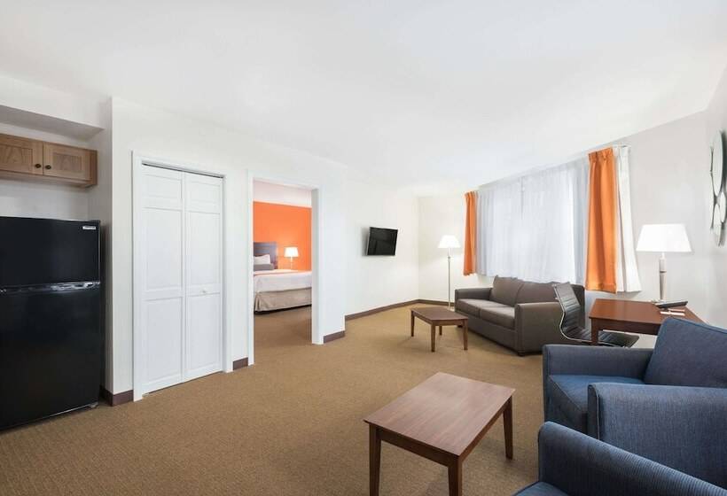 בית מלון כפרי Howard Johnson By Wyndham Quincy/ Boston