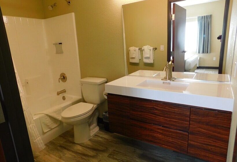 هتل Island Suites