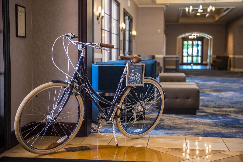 Juniper Hotel Cupertino, Curio Collection By Hilton