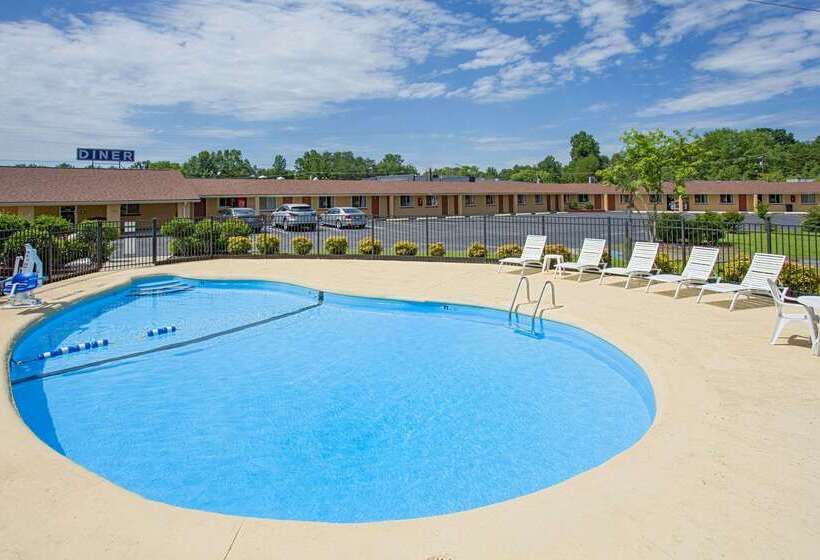 ホテル Knights Inn Mount Airy