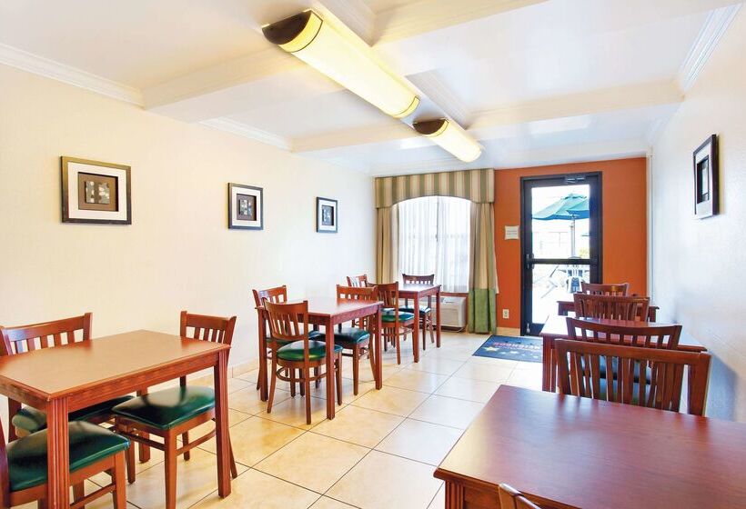 Fotos del hotel La Quinta Inn By Wyndham Orlando International Drive North:  52