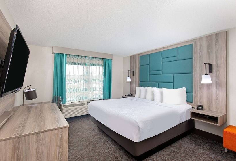 هتل La Quinta Inn By Wyndham Pigeon Forgedollywood